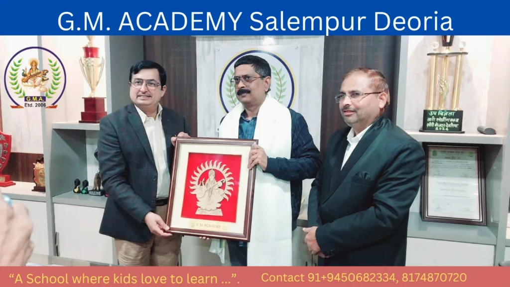 व्यग्र फाउंडेशन ने गौरैया बचाव हेतु जी.एम.एकेडमी को प्रदान किया काष्ठ निर्मित घोंसला | वाराणसी मेयर अशोक तिवारी भी रहे मौजूद 1 G.M. ACADEMY
