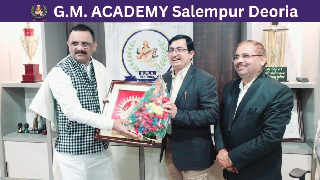 व्यग्र फाउंडेशन ने गौरैया बचाव हेतु जी.एम.एकेडमी को प्रदान किया काष्ठ निर्मित घोंसला | वाराणसी मेयर अशोक तिवारी भी रहे मौजूद 3 G.M. ACADEMY VYGRA