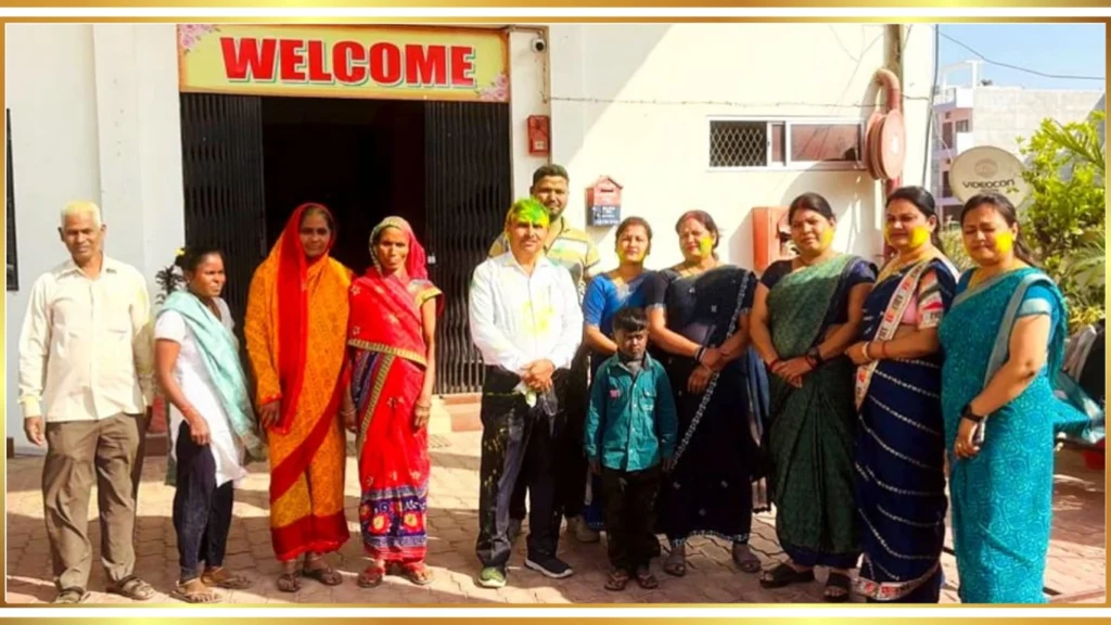 जी.एम. एकेडमी सीनियर सेकेंडरी स्कूल, सलेमपुर के अध्यापकों ने होली मिलन समारोह बड़े हर्षोल्लास के साथ मनाया 3 G.M. Academy Global news and facts
