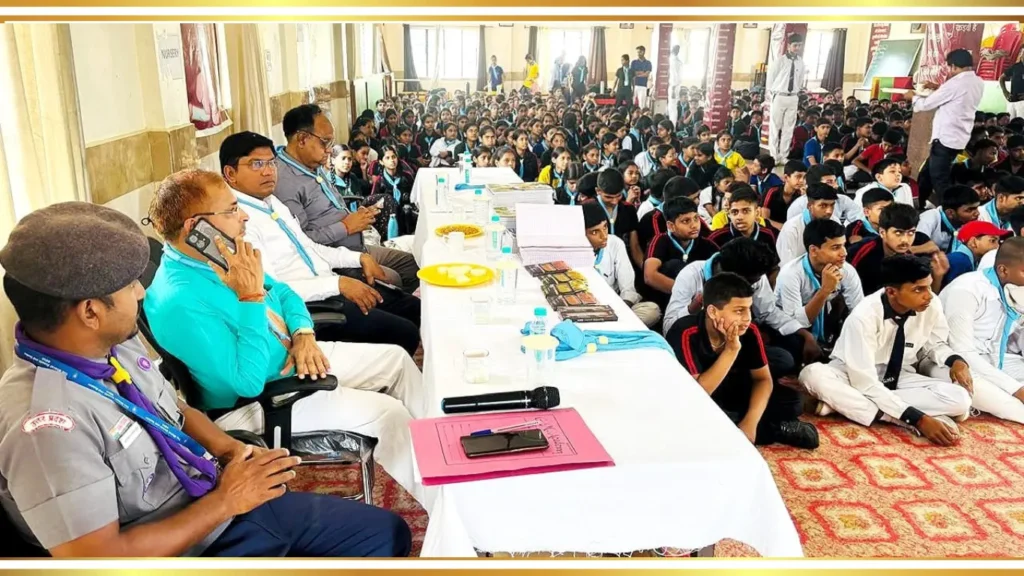 विभिन्न सांस्कृतिक कार्यक्रमों के साथ संपन्न हुआ त्रिदिवसीय स्काउट एवं गाइड प्रशिक्षण शिविर 3 G.M. ACADEMY SALEMPUR 9