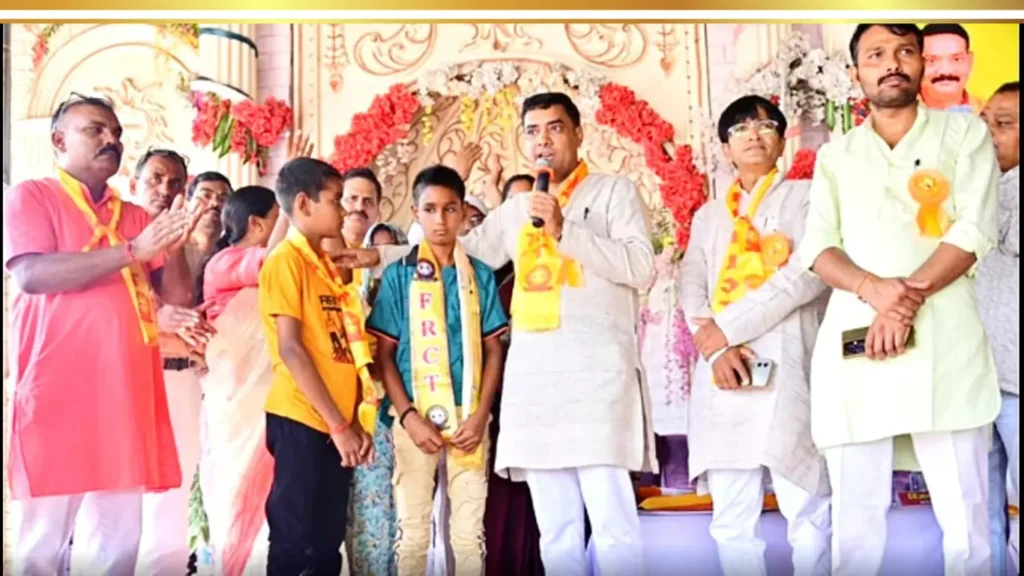 सर्वजन समागम महराजगंज में उमड़ा सर्वजन का जन सैलाव, FRCT टीम ने किया ऐतिहासिक सहयोग 13 frct