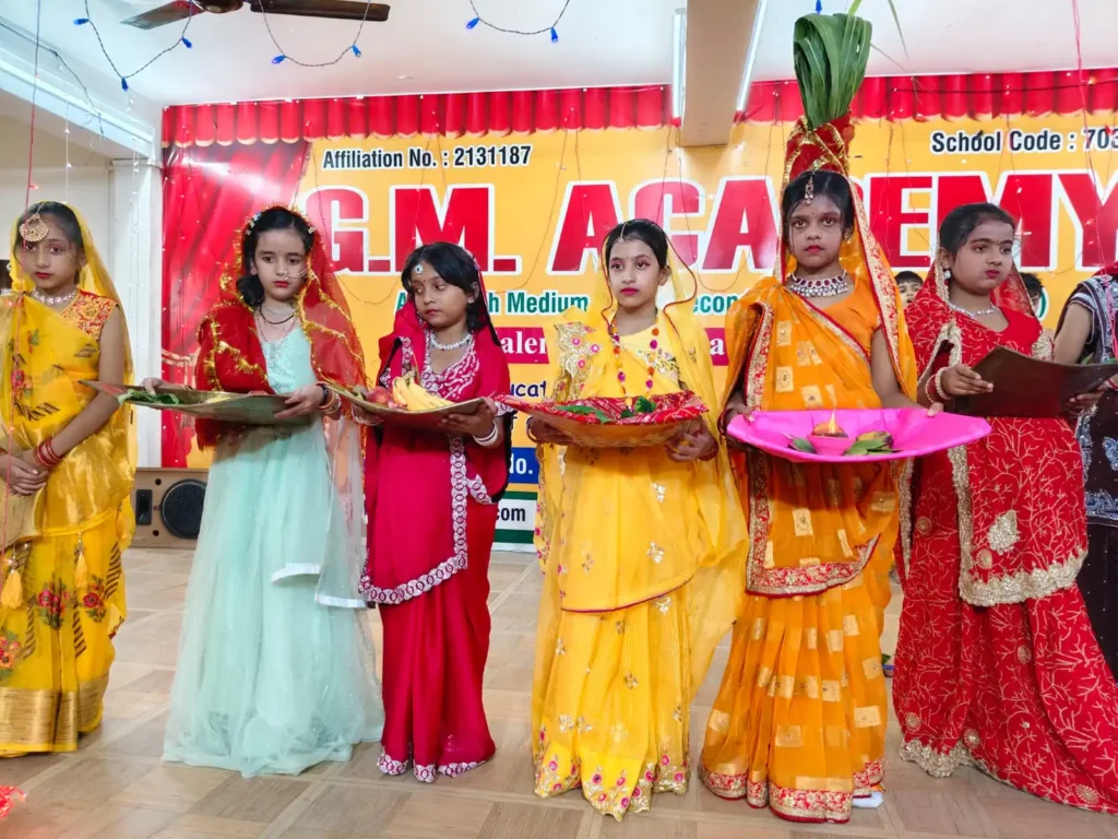 सलेमपुर में लोक आस्था का महापर्व छठ पूजा1