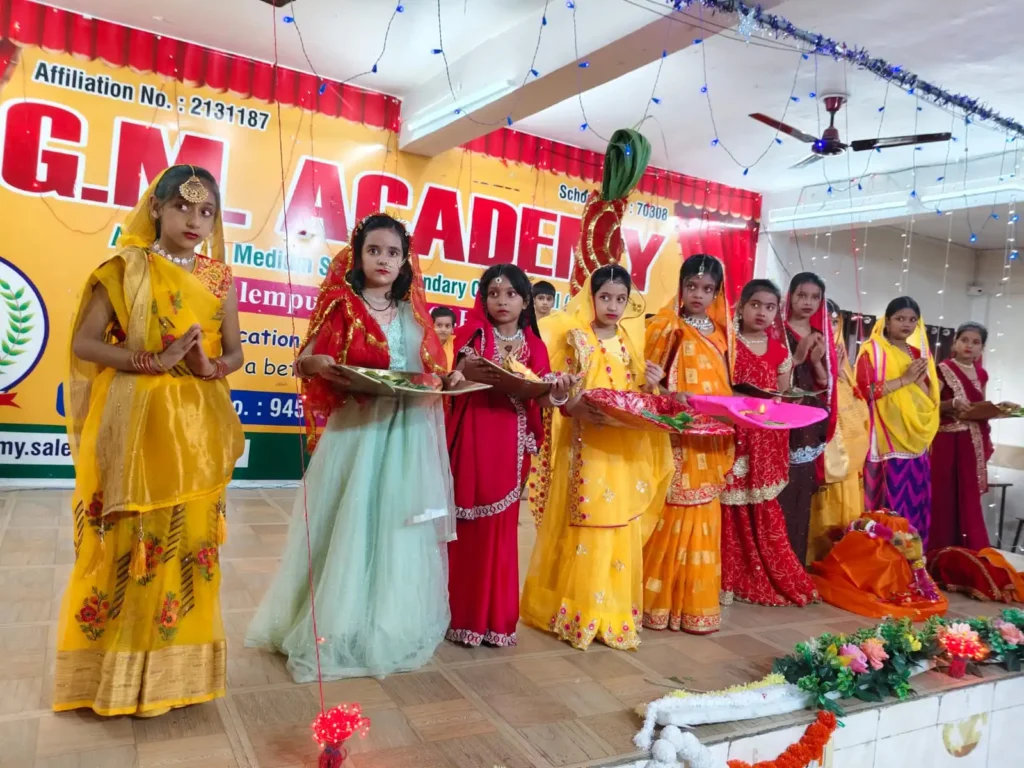 सलेमपुर में लोक आस्था का महापर्व छठ पूजा7