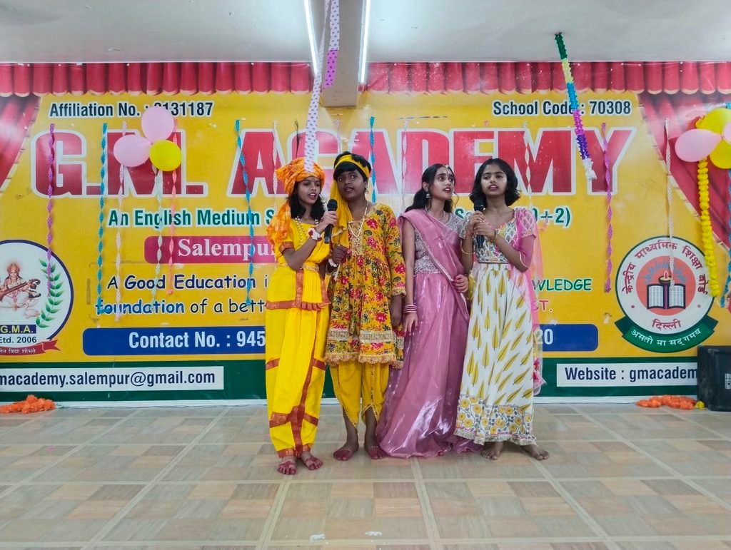 जी. एम. एकेडमी में जन्माष्टमी की पूर्व संध्या पर सजी कृष्ण-राधा की भक्ति और संस्कृति की मनोहारी झांकी 16 WhatsApp Image 2026 09 03 at 20.39.06